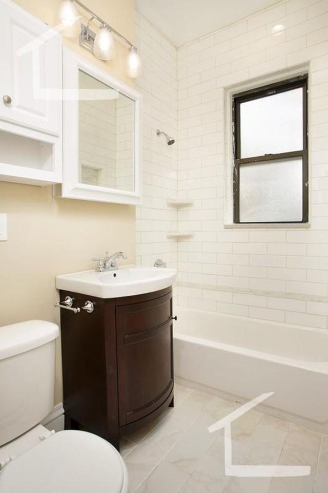 68 Charlesgate East - Photo 4 of 6