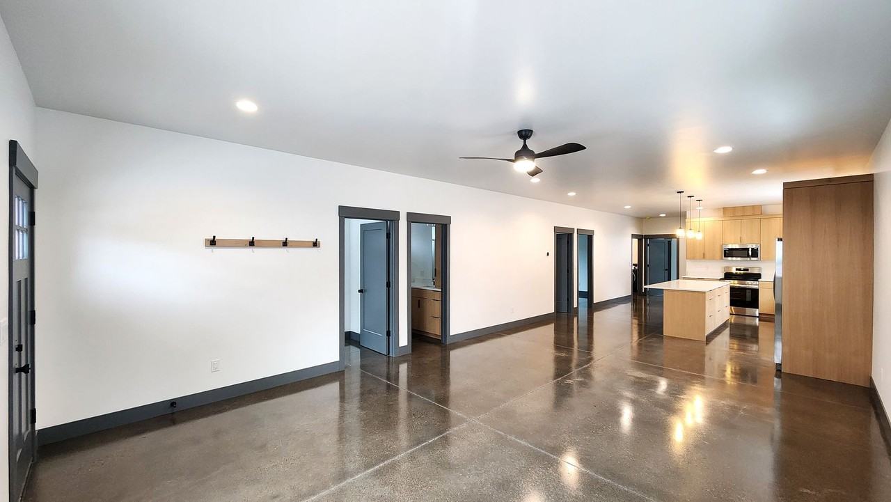 521 Montana Ave - Photo 6 of 39