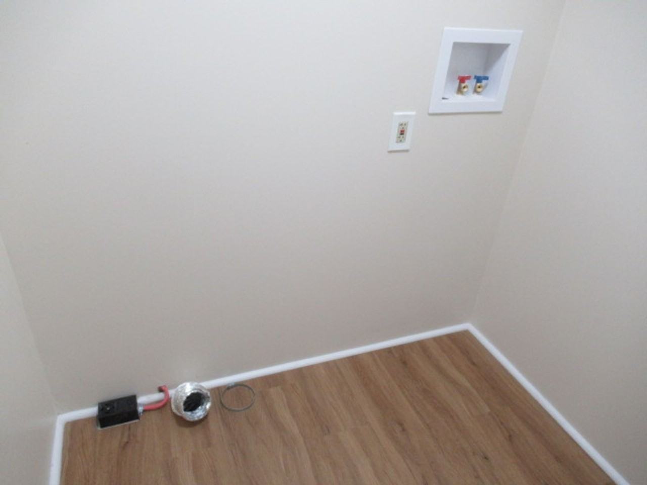 609 North Aycock Street - Photo 6 of 22