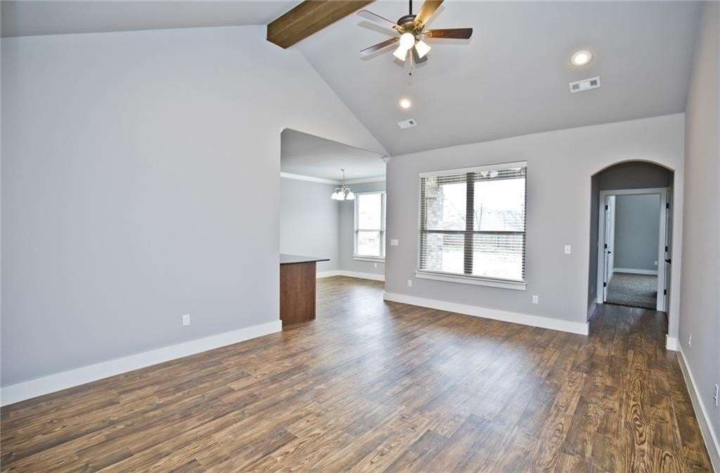 204 Alder St - Photo 2 of 20