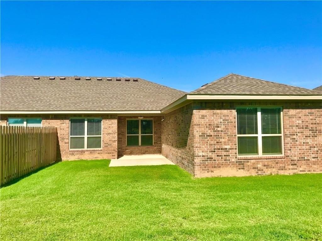 204 Alder St - Photo 4 of 20