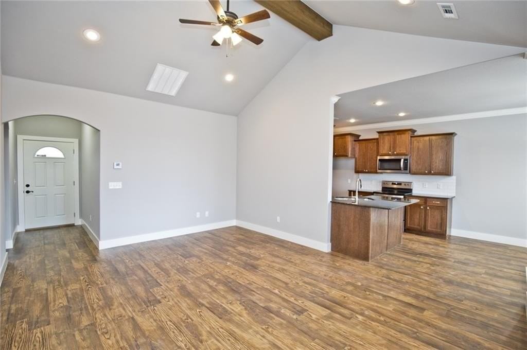 204 Alder St - Photo 6 of 20