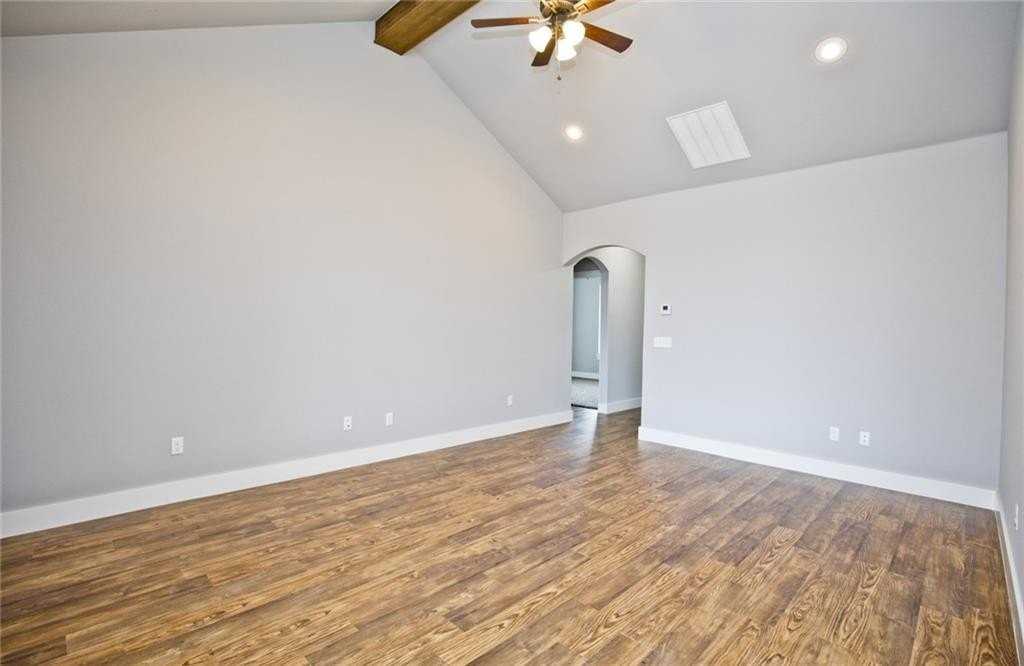 204 Alder St - Photo 7 of 20