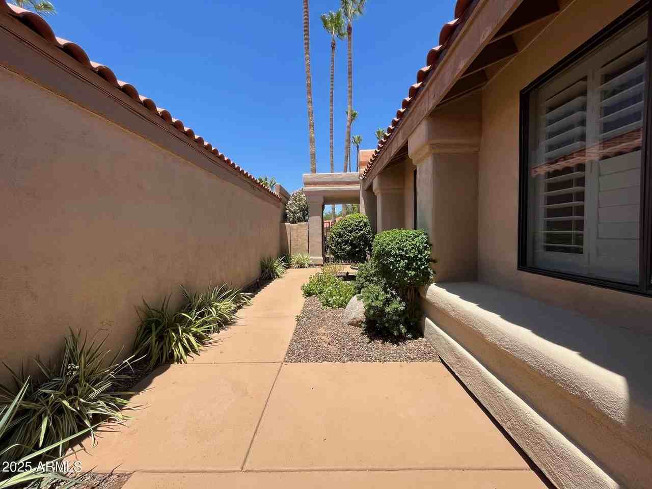 10283 103rd Street - Photo 3 of 18