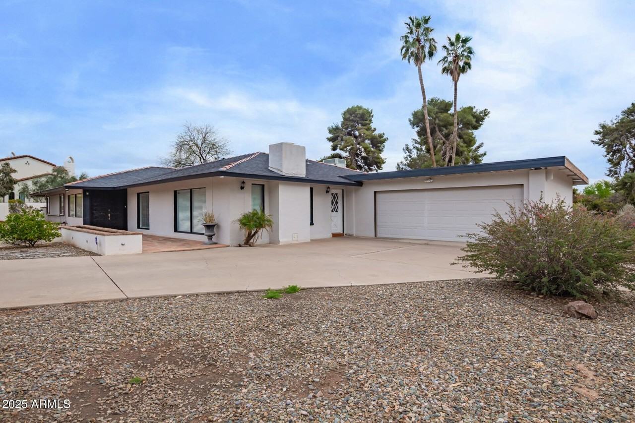 5401 E Exeter Blvd - Photo 3 of 47