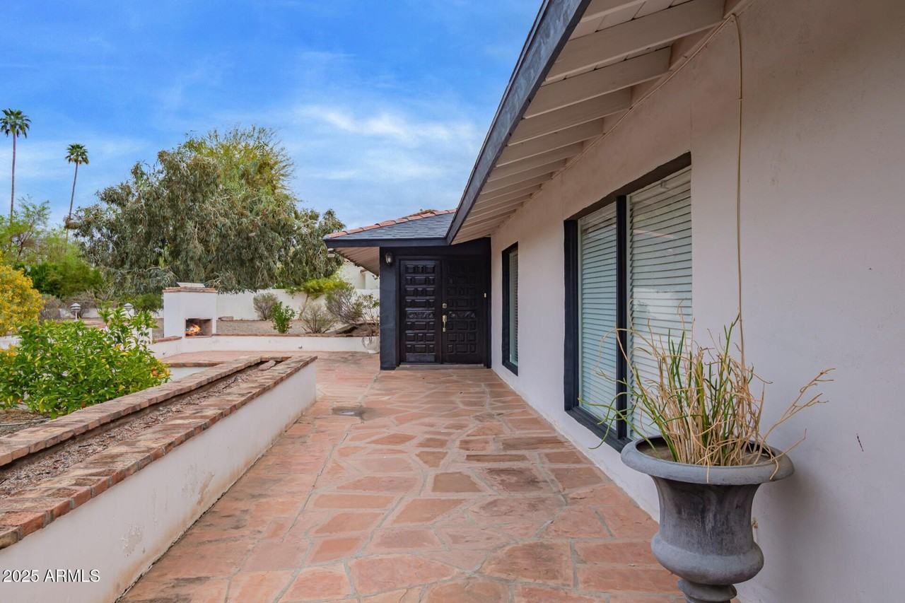 5401 E Exeter Blvd - Photo 5 of 47