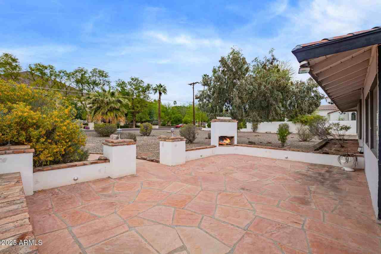 5401 E Exeter Blvd - Photo 6 of 47