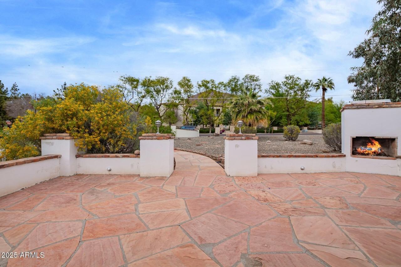 5401 E Exeter Blvd - Photo 7 of 47