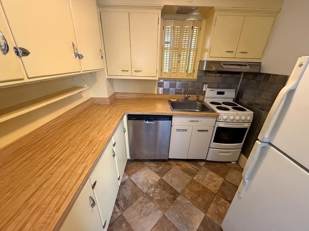 116 West 2nd Street - Photo 2 of 13