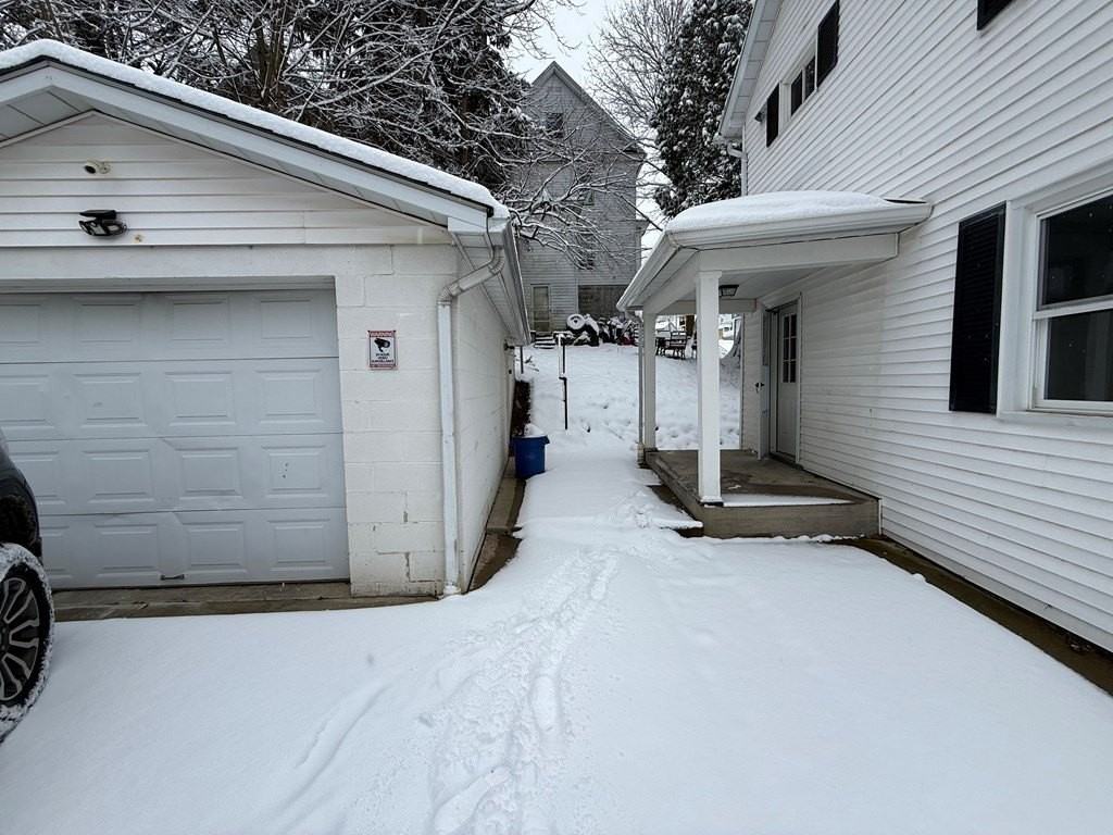 608 Cooper Ave - Photo 4 of 21