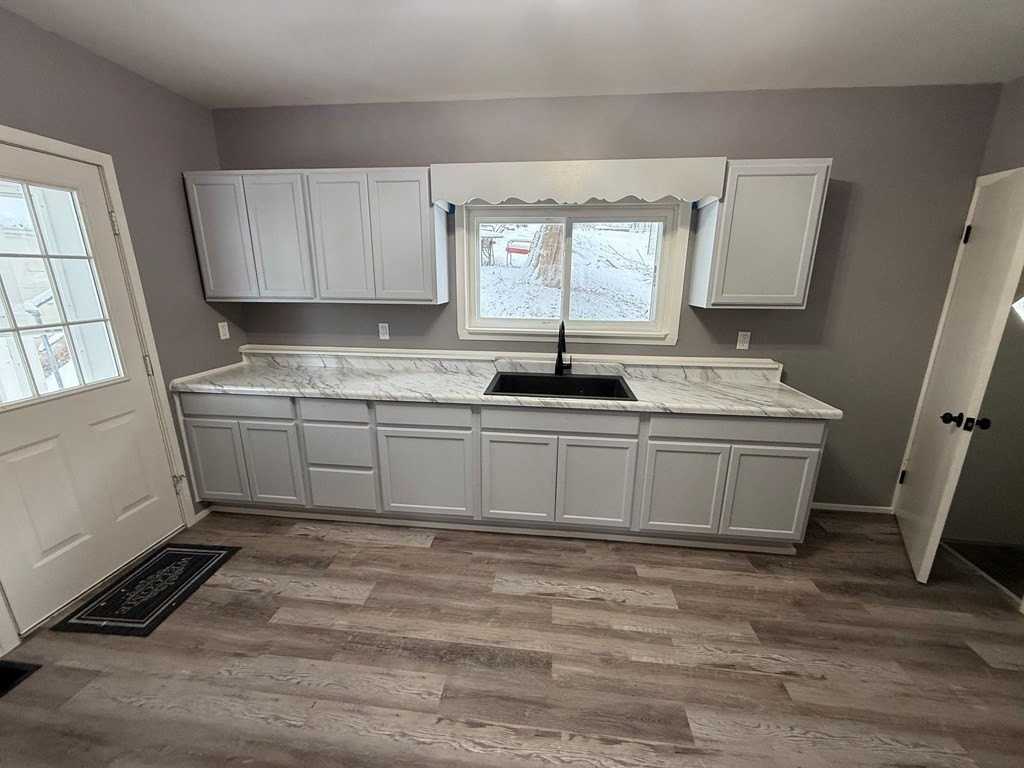 608 Cooper Ave - Photo 6 of 21