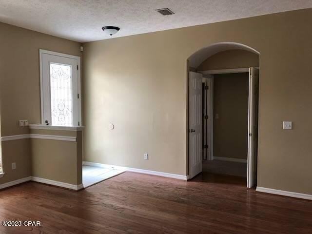 1306 Vermont Avenue - Photo 5 of 19