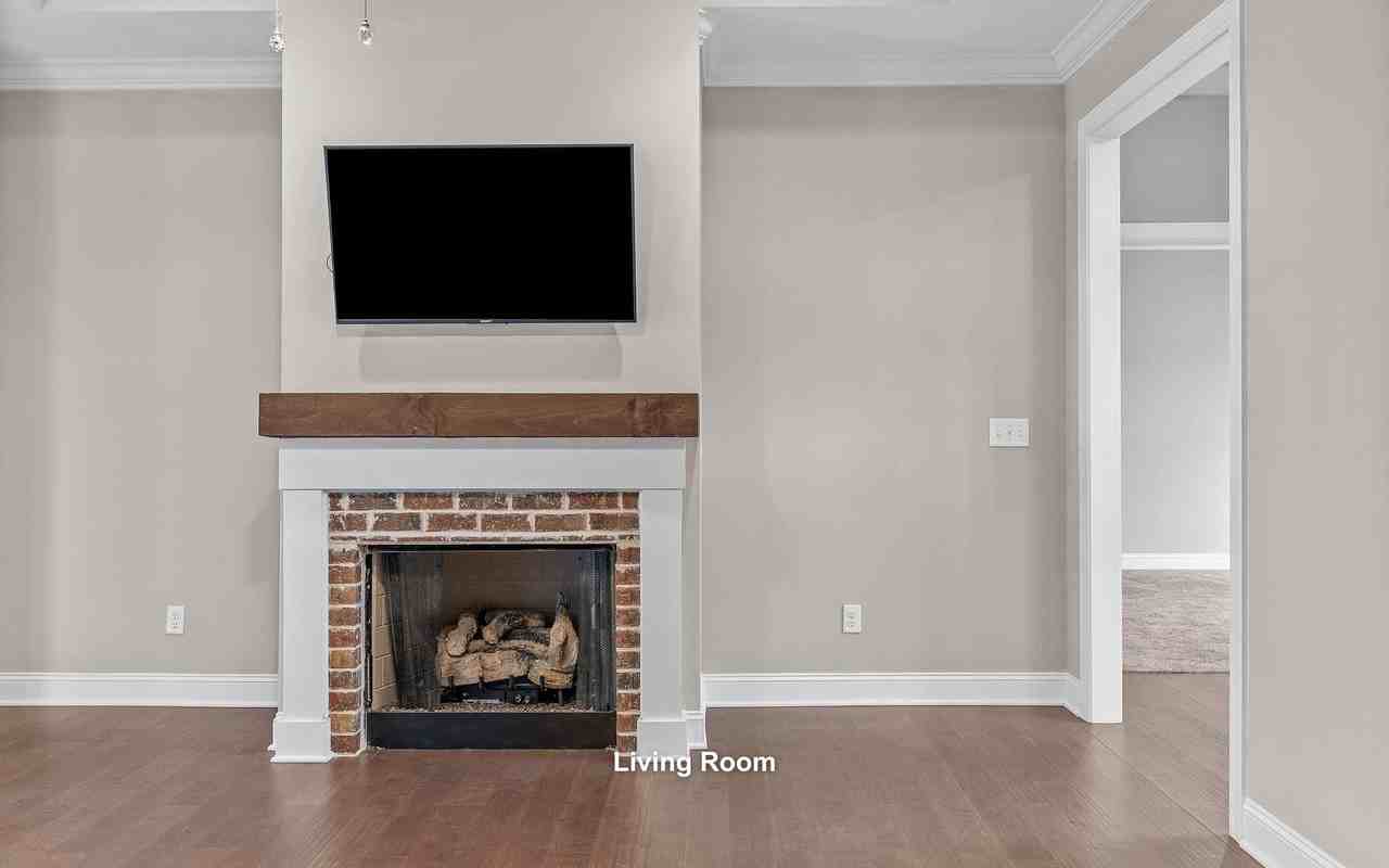 875 Wellstone Dr - Photo 6 of 35