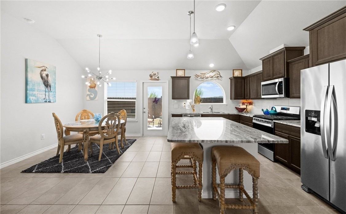 6913 Witts Way - Photo 4 of 15