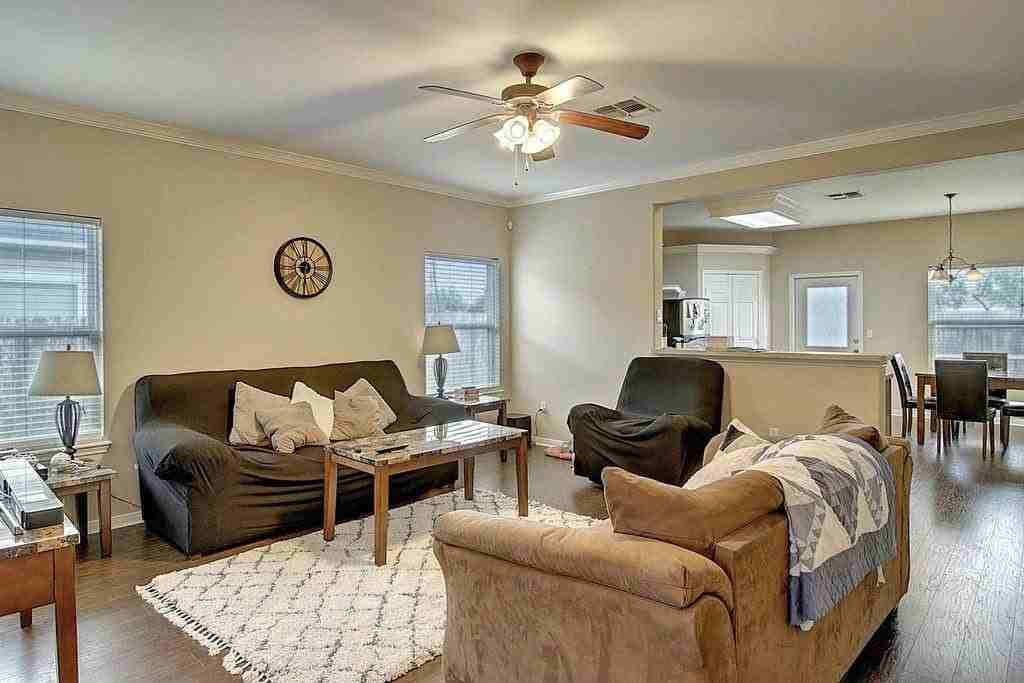 7538 Angelwing Drive - Photo 4 of 40