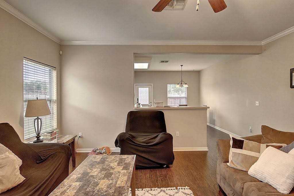 7538 Angelwing Drive - Photo 5 of 40