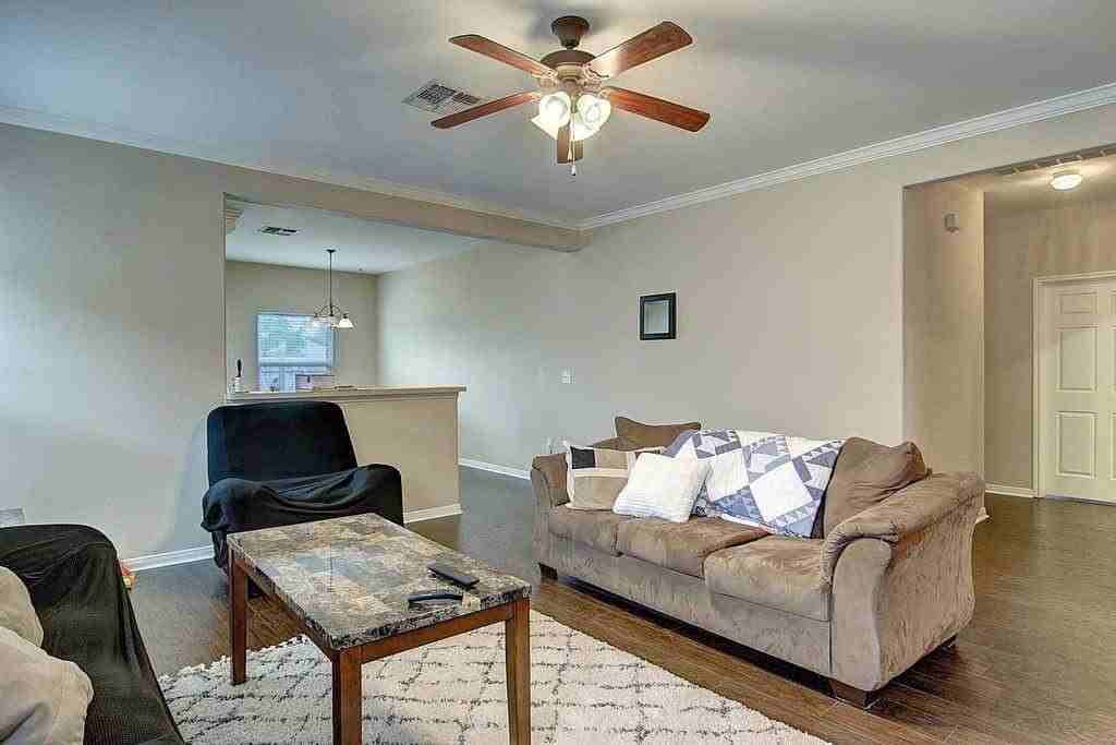 7538 Angelwing Drive - Photo 6 of 40