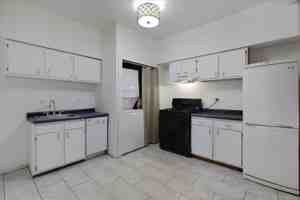 featured image of 4002 North Southport Avenue #2