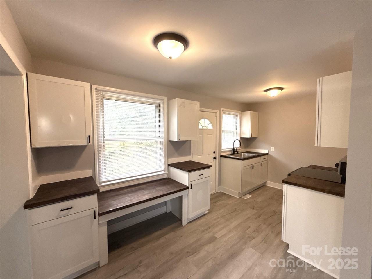 1142 Mona Drive - Photo 5 of 16