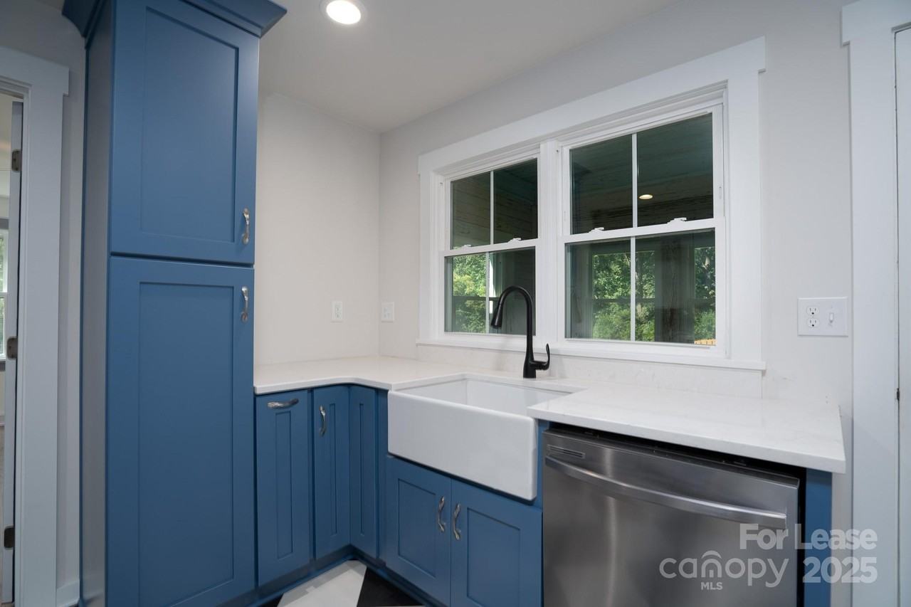 14925 North Old Statesville Road - Photo 3 of 26