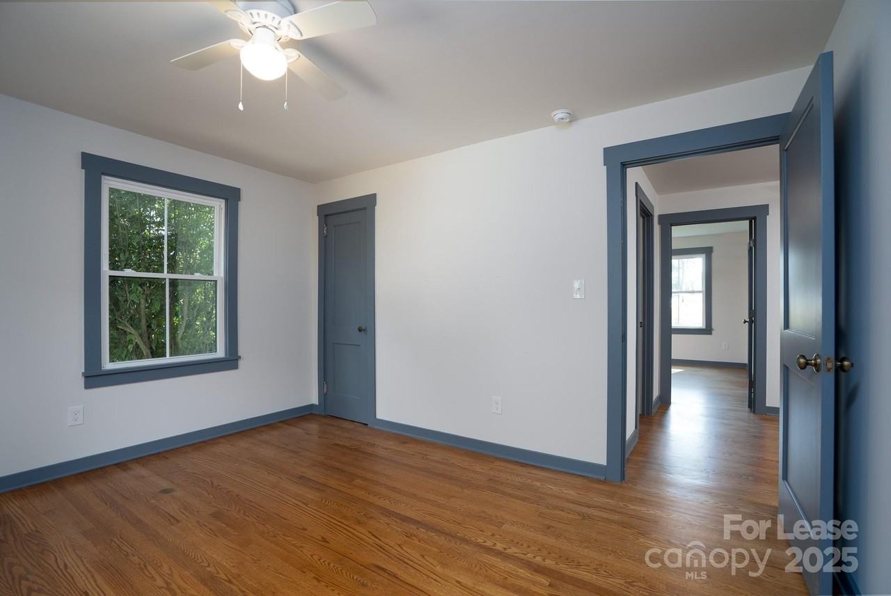 14925 North Old Statesville Road - Photo 5 of 26