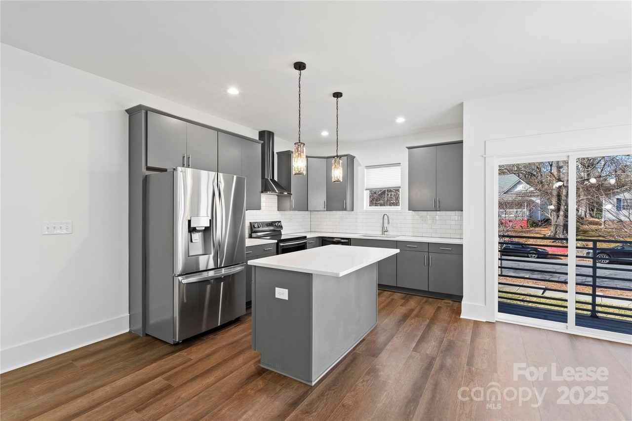 1712 Pegram Street - Photo 6 of 36