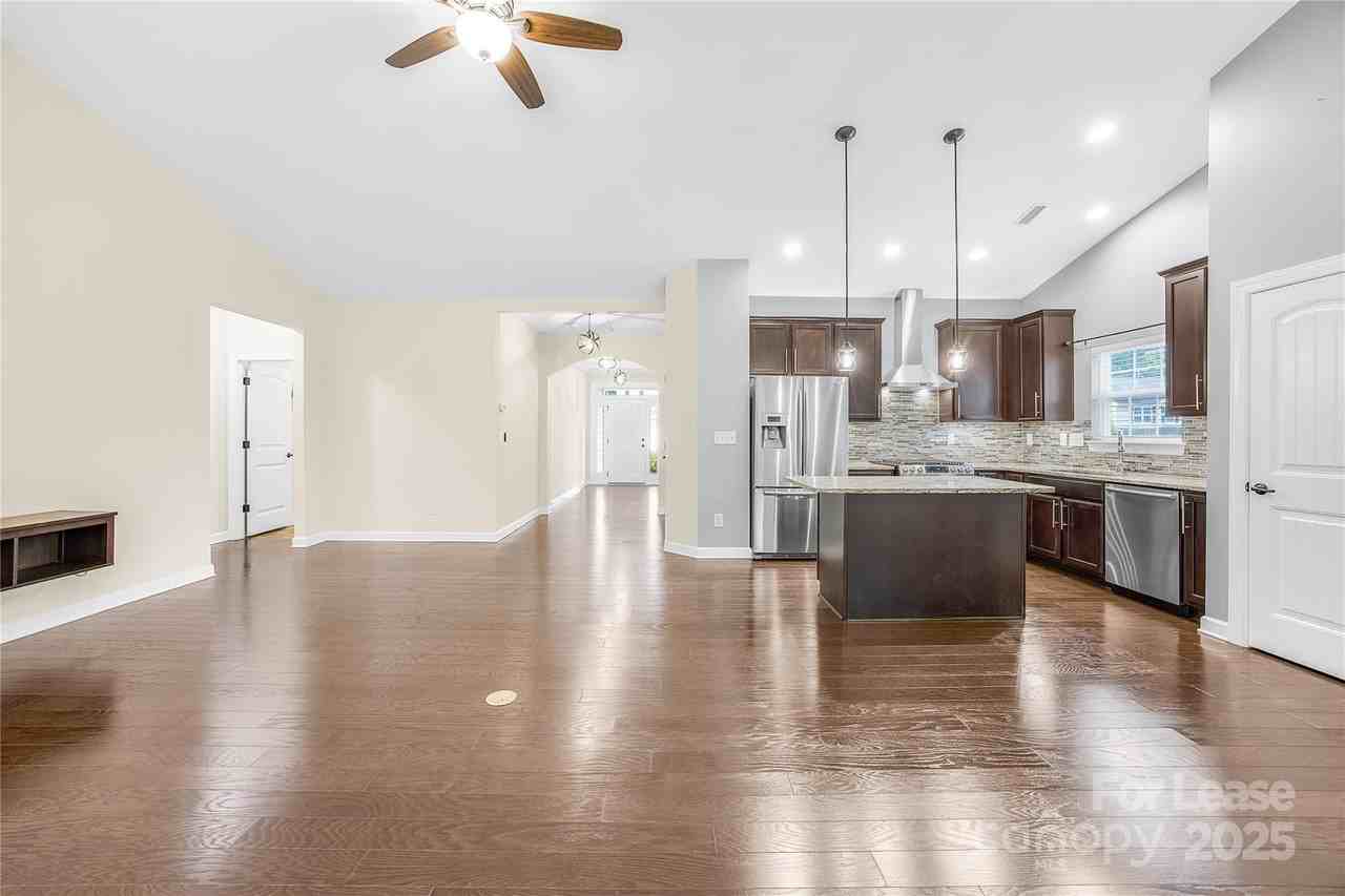 11619 Allen A Brown Rd - Photo 7 of 31