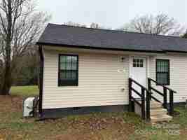 featured image of 705 North Main Street