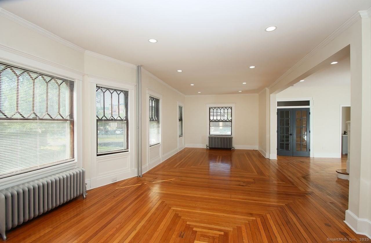 62 Whitney St - Photo 6 of 12