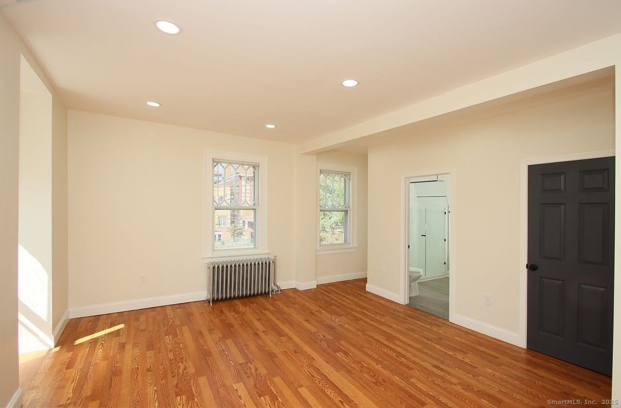 62 Whitney St - Photo 7 of 12