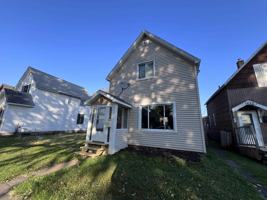 featured image of 1620 Iowa Avenue