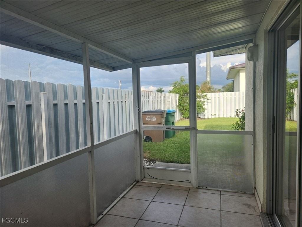 1623 Sw Santa Barbara Pl - Photo 4 of 18