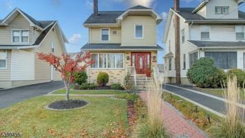 featured image of 836 Livingston Road