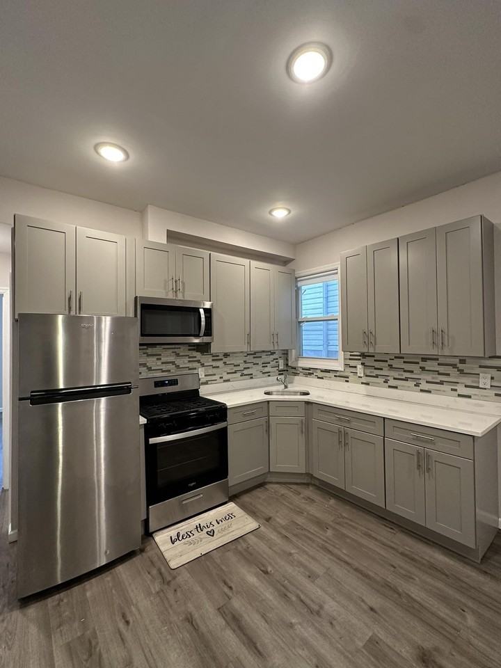 38 Clendenny Ave #1R - Photo 2 of 18