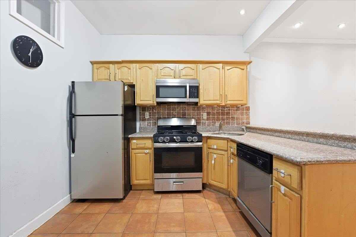 155A Sherman Ave #2 - Photo 2 of 21