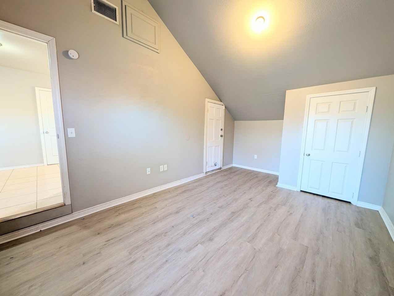 1506 Avenue U - Photo 7 of 10