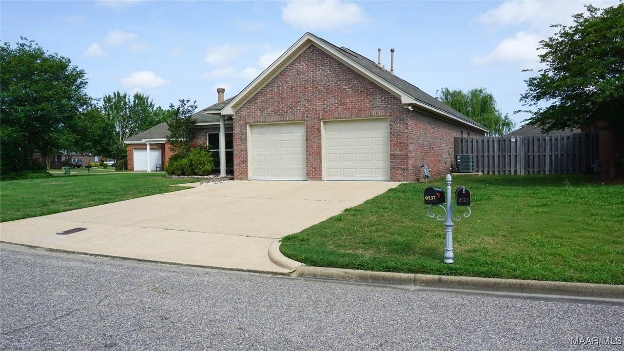 9537 Greythorne Way - Photo 2 of 45