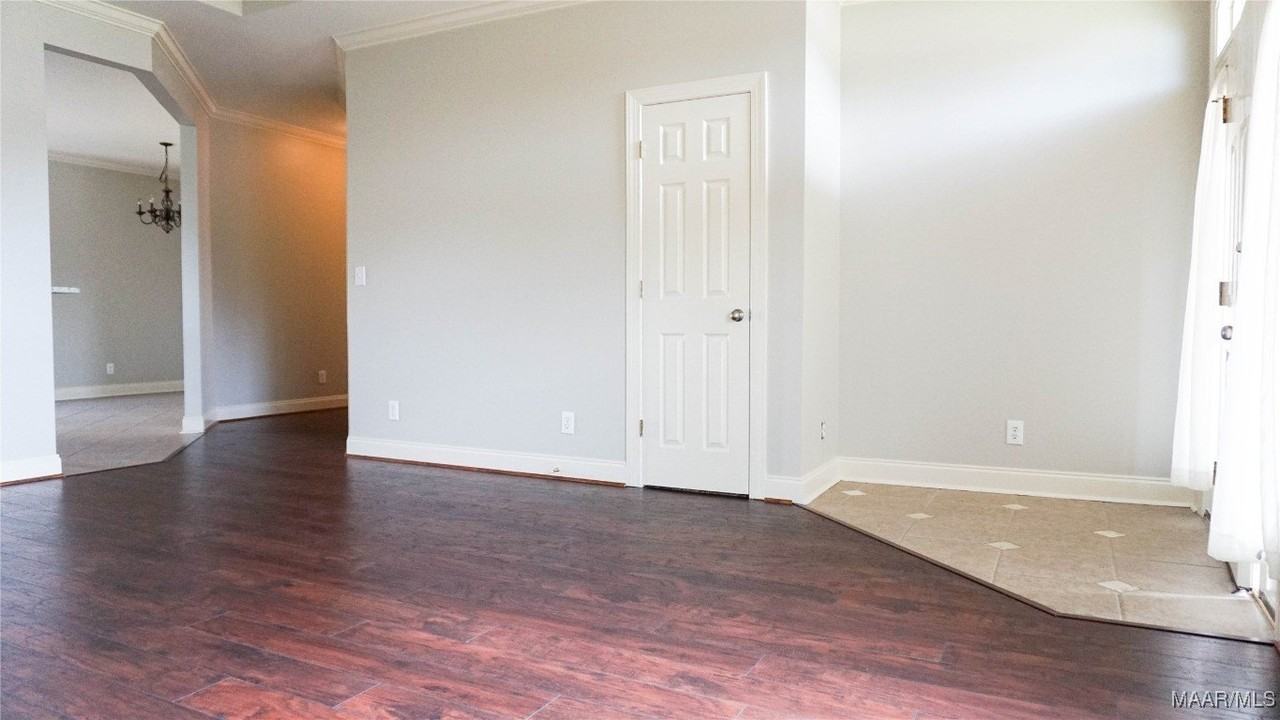 9537 Greythorne Way - Photo 4 of 45