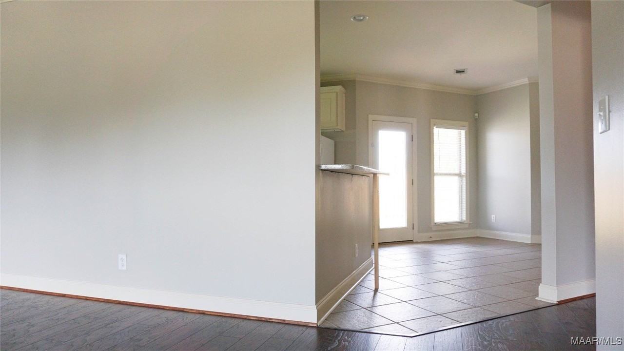 9537 Greythorne Way - Photo 7 of 45