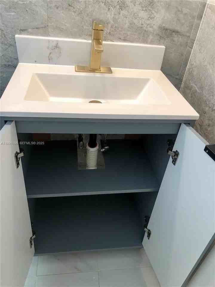 6890 Liberty Street - Photo 7 of 12