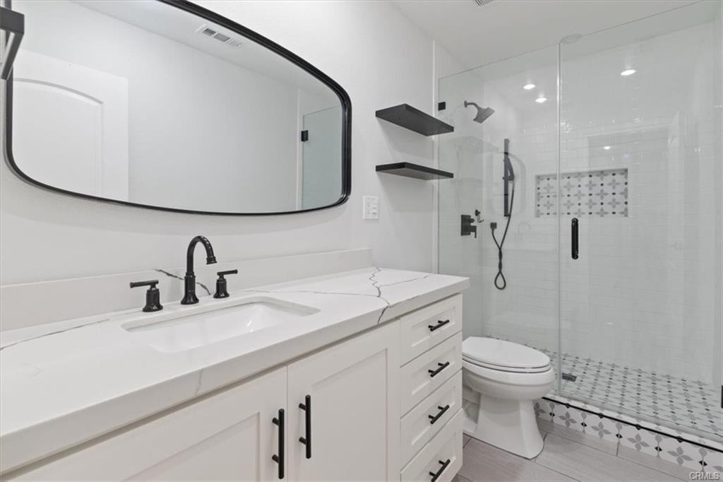 14915 San Fernando Mission Blvd - Photo 2 of 8