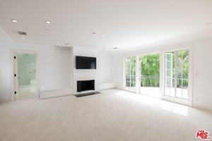 featured image of 1115 North Beverly Drive