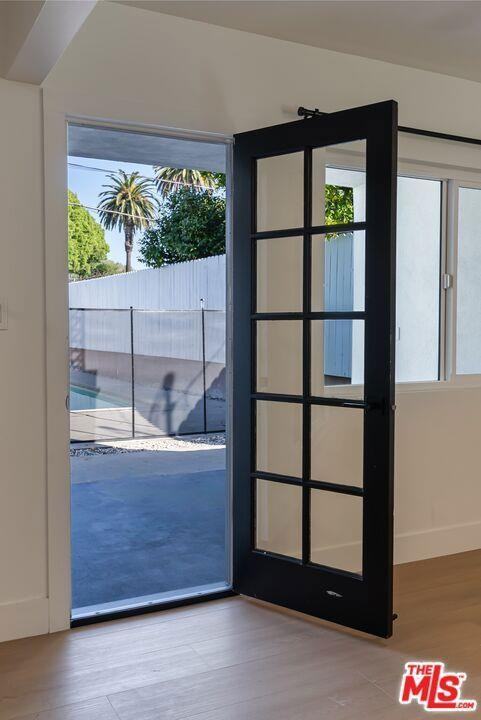 4020 La Salle Ave - Photo 2 of 8