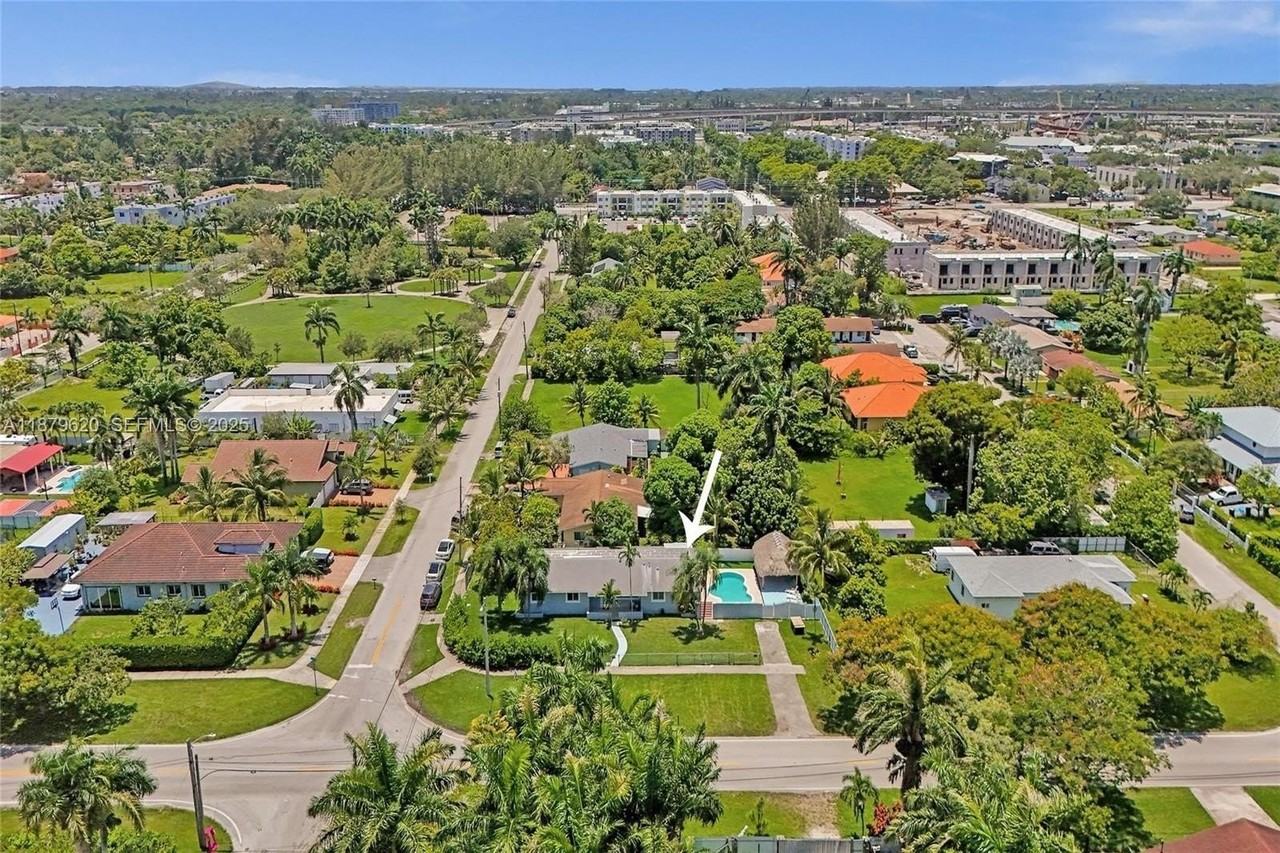 16000 N Miami Ave - Photo 7 of 46