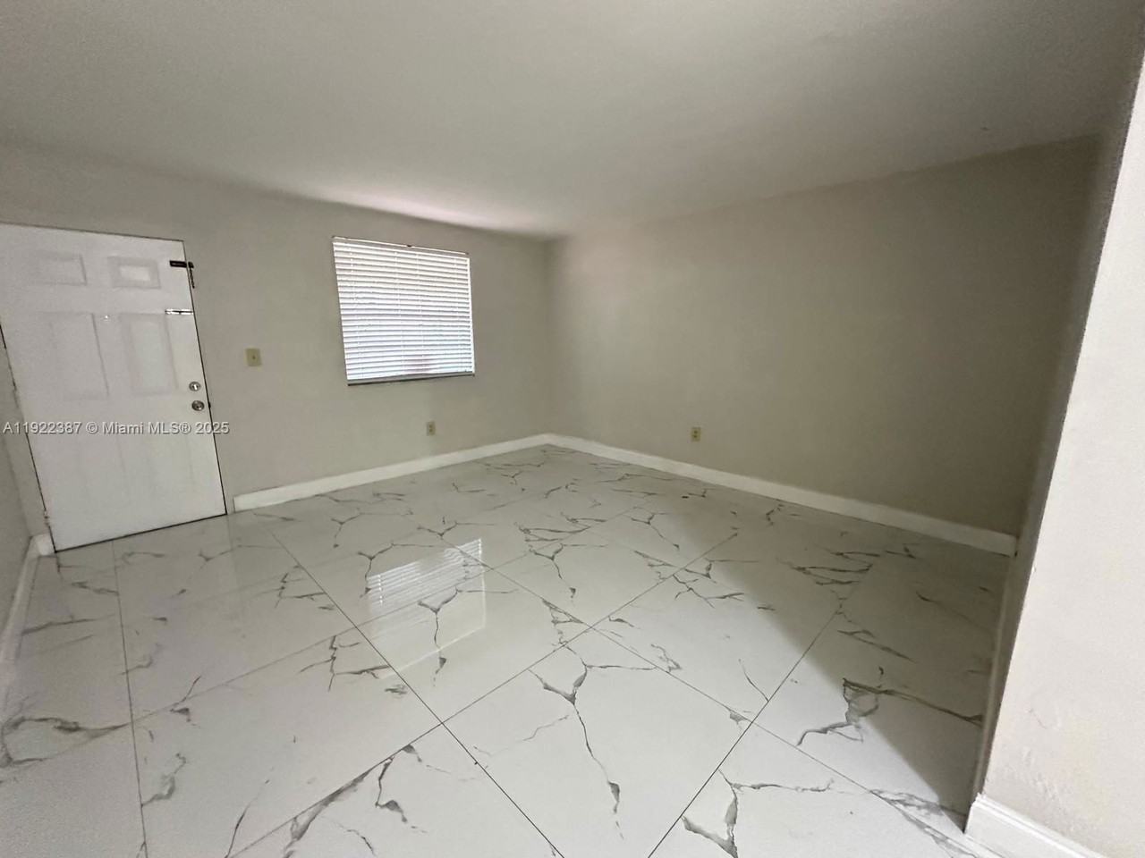 4655 Palm Ave #203 - Photo 6 of 8