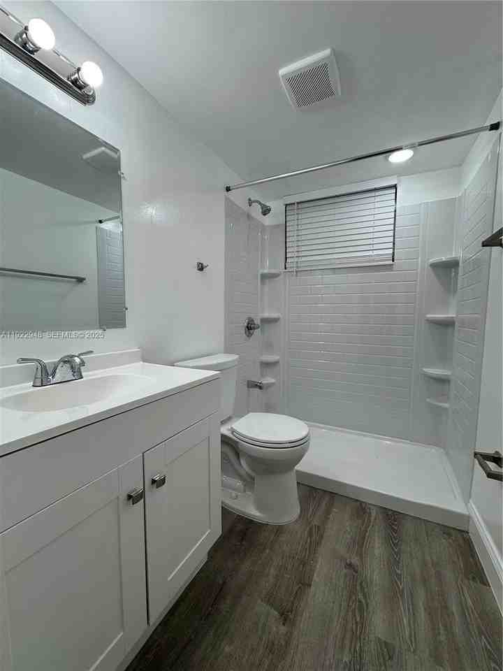 11950 Ne 2nd Ave #102 - Photo 2 of 5