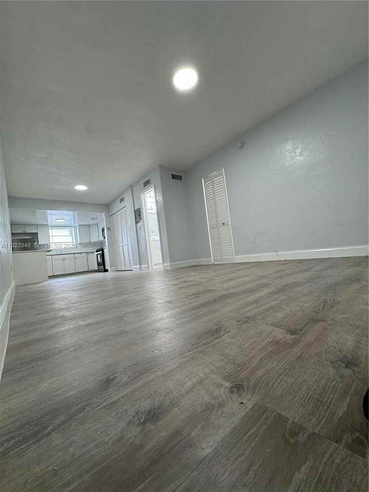 11950 Ne 2nd Ave #102 - Photo 3 of 5