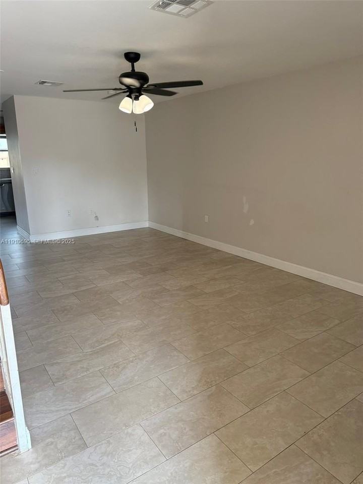 6250 Sw 130th Ave #703 - Photo 7 of 29