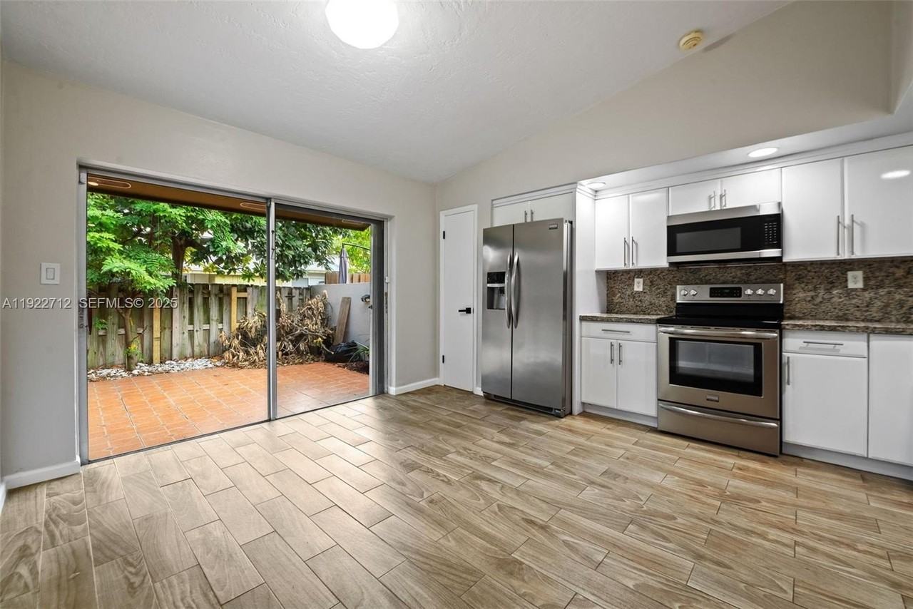 12246 Sw 116th Ln #12246 - Photo 7 of 25