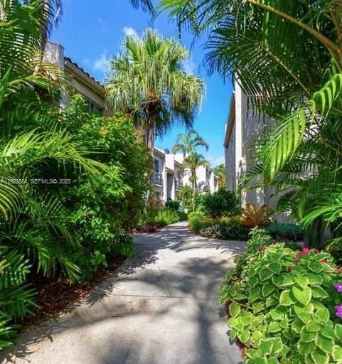 5234 Ne 6th Ave #B25 - Photo 2 of 19